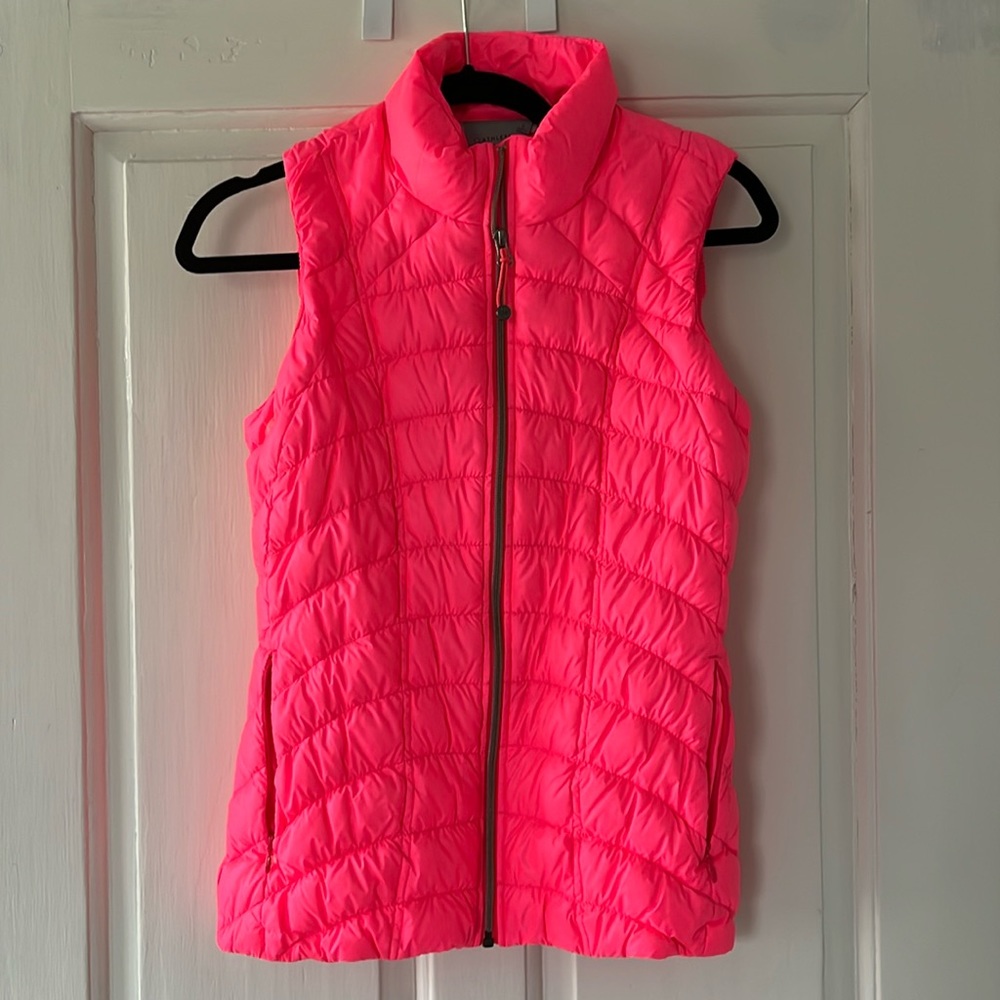 Athleta hot pink puffer vest